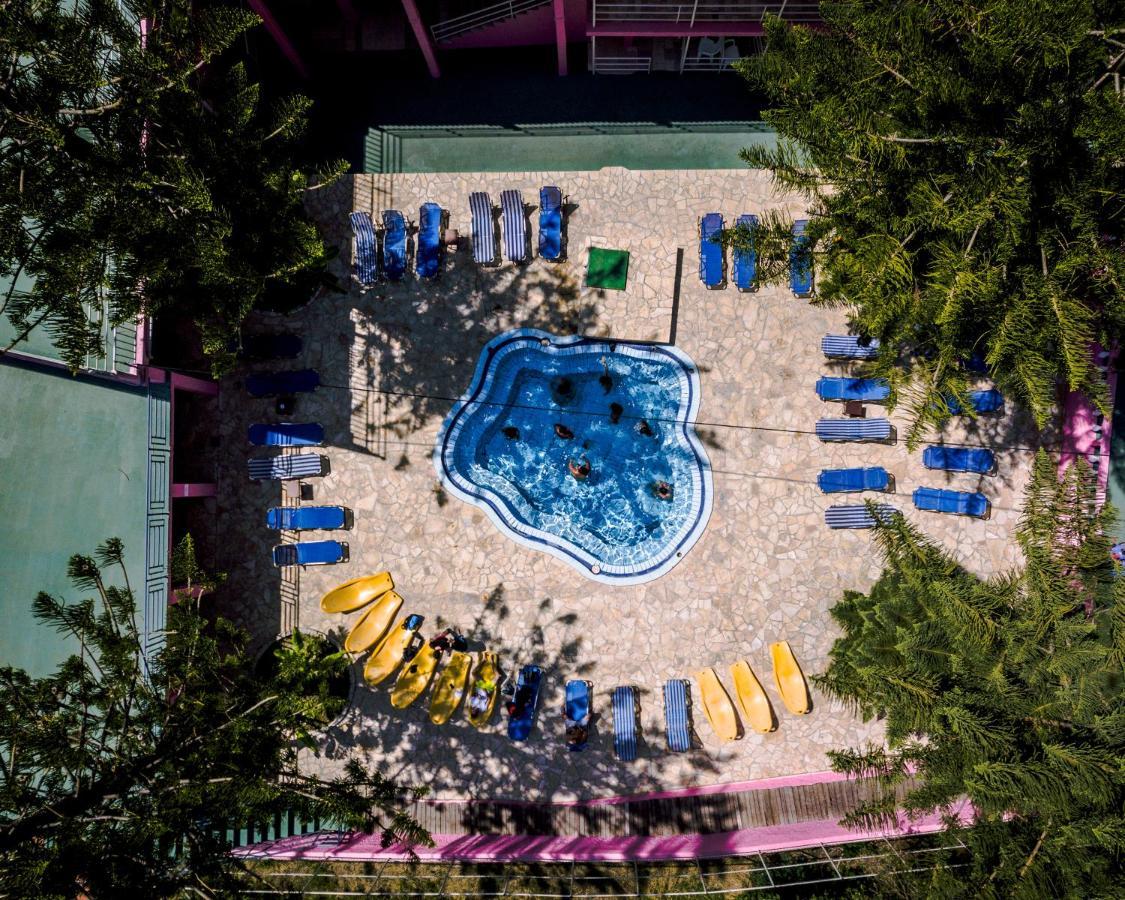 The Pink Palace Hostel Агиос-Гордиос Экстерьер фото